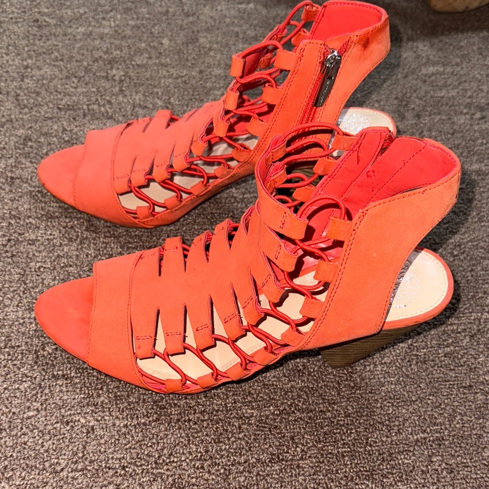 Stylish Coral Red Vince Camino Women's Sandals - Picture 3 of 7